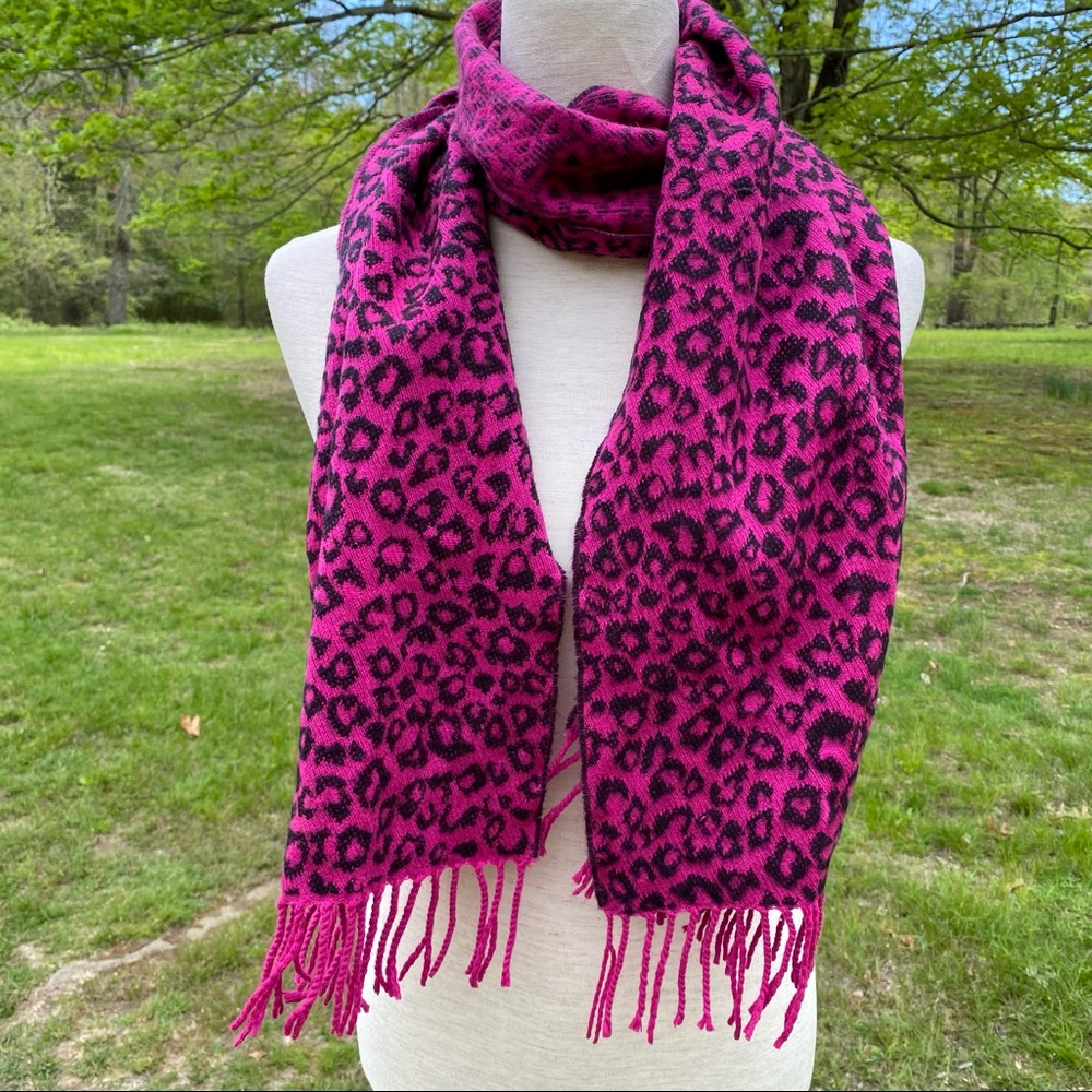 SCARF SCOTLAND CASHMERE PINK BLACK ANIMAL PRINT FRINGE LONG RECTANGLE
